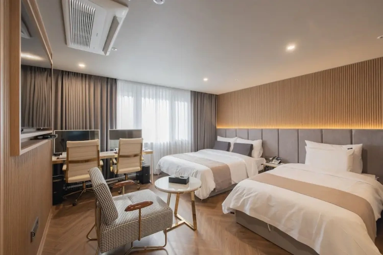 Premium Twin room
