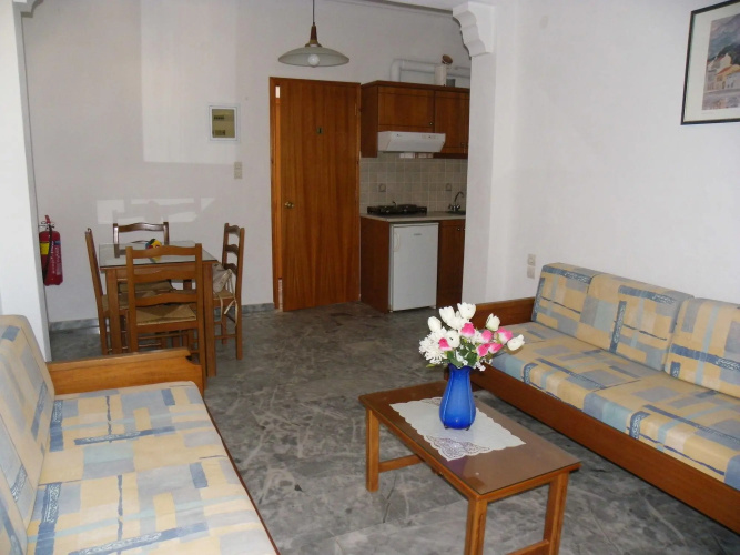 Filoxenia Studios & Apartments