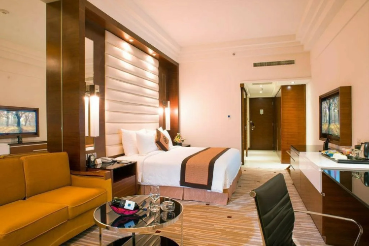 Royal Halong Hotel