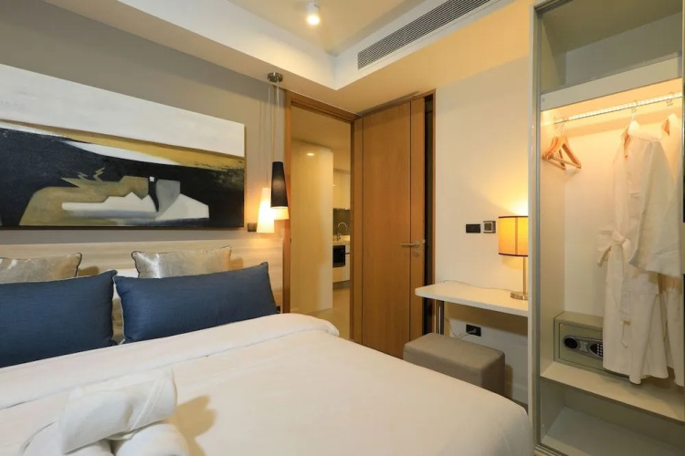 Oceanstone Phuket by Holy Cow 701