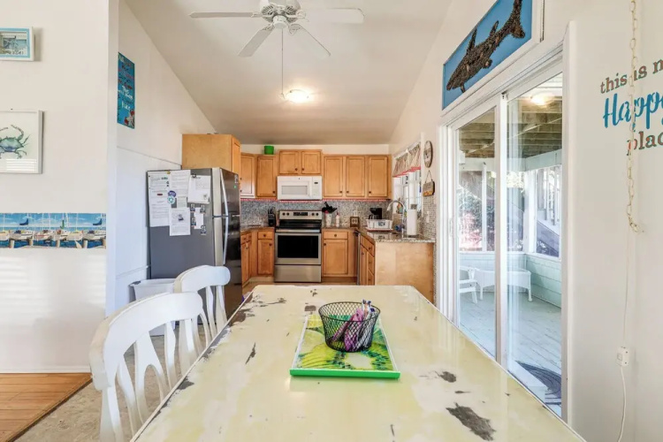 Oceanfront Gem w/ Rooftop Deck: Steps to Sand