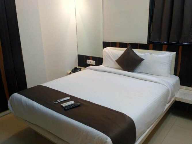 Hotel Maval Grand