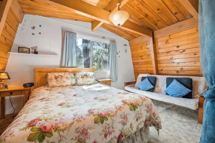 A Beary Happy Cabin