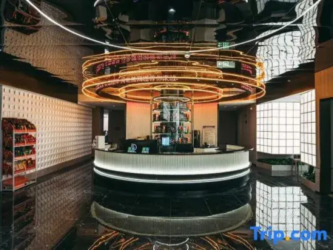 Mengzhou Lightning Bear E-Sports Hotel
