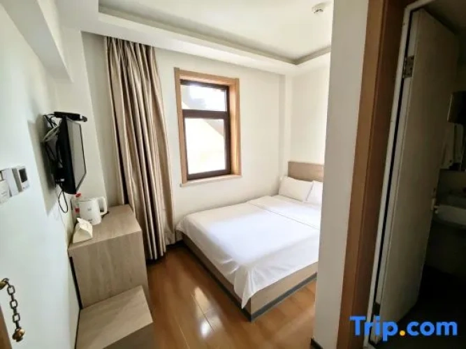 Premier room