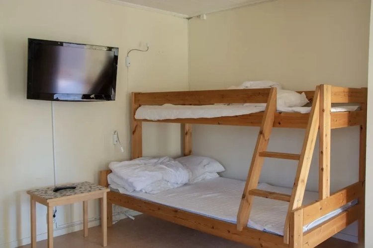 1 Cabin