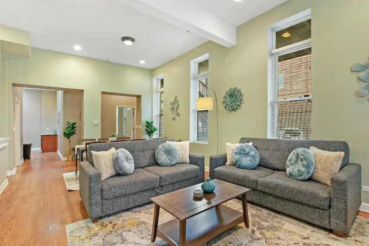 4 Bedrooms Family Apartment