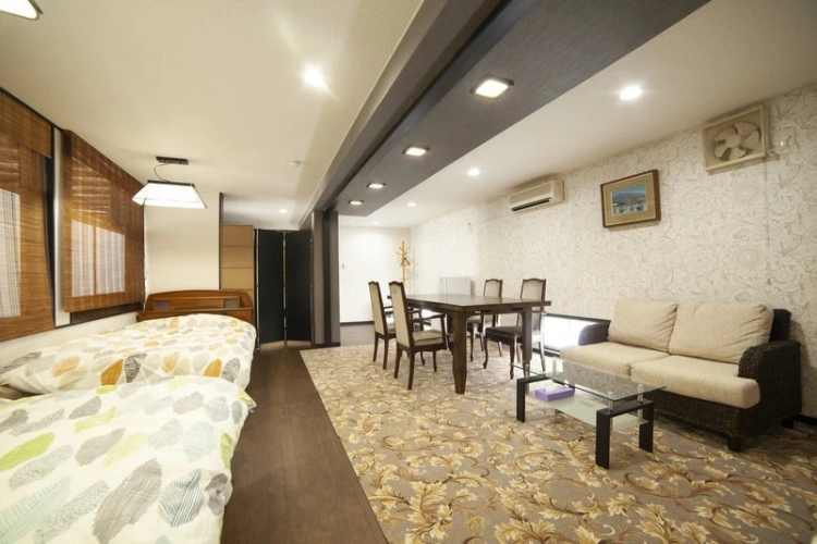 Standard Family room with view