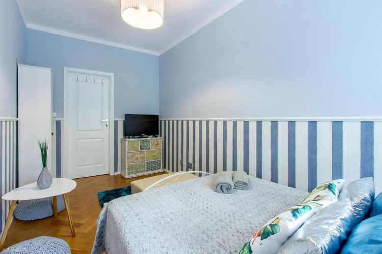 ClickTheFlat Apartment Chmielna 7