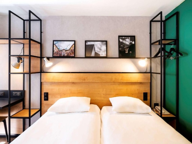 Standard Twin room