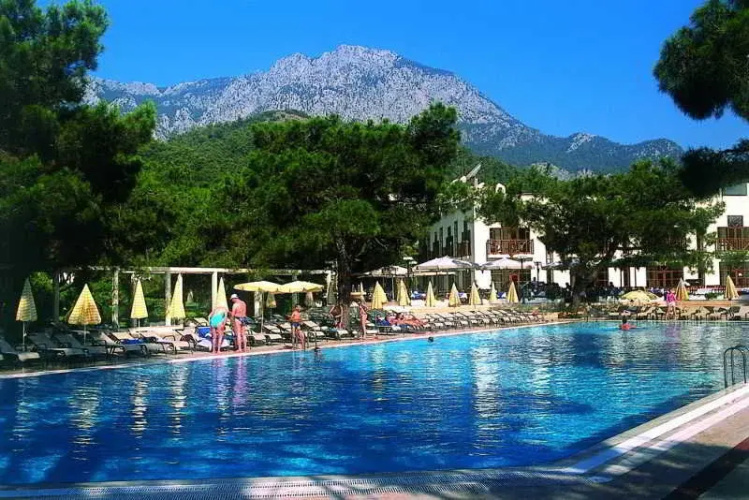 Perre Art Hotel Resort & Spa