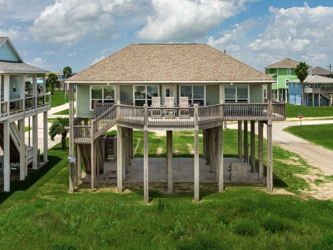 4 Bedrooms Cottage