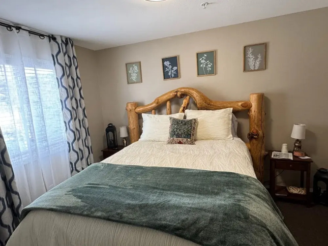 Library INN LLC