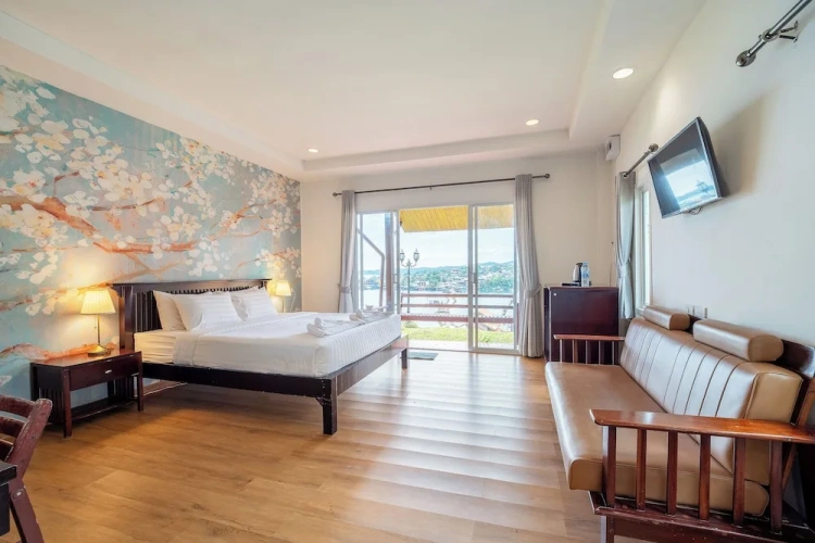 Deluxe Double room with balcony
