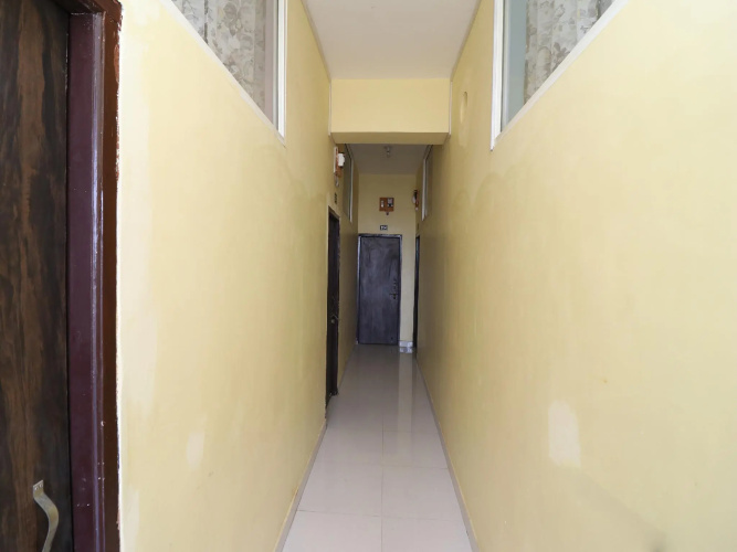 OYO 22475 Crib Inn