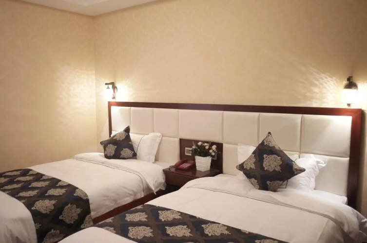 Kunming July Hotel