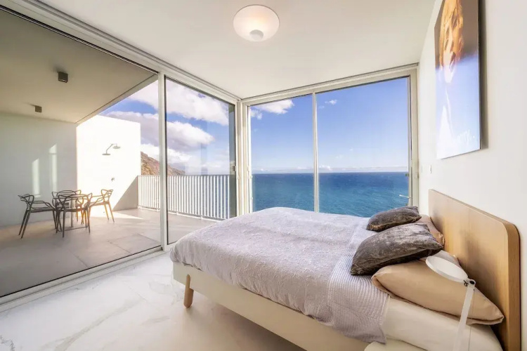Barreirinha Front-Line Sea View I