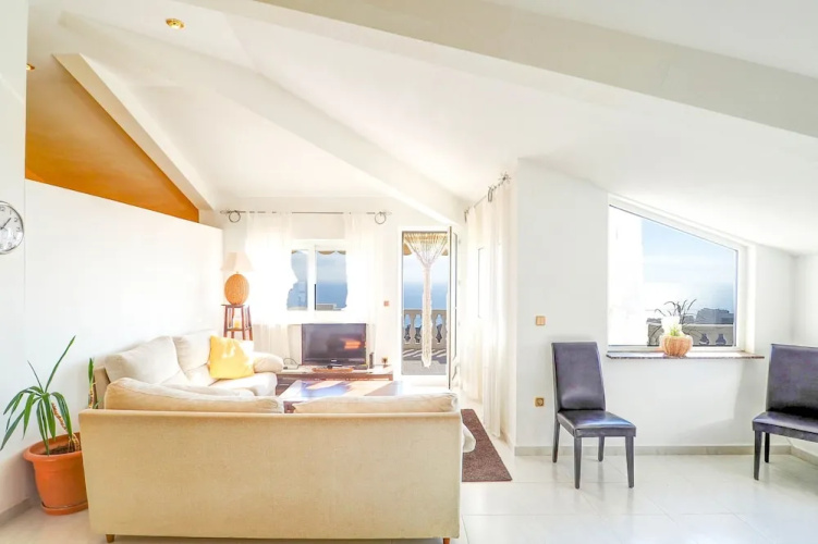 Property with amazing sea view and pool