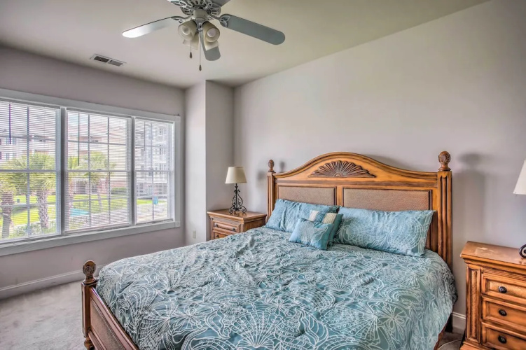 Chic Myrtle Beach Condo w/ Community Pool!