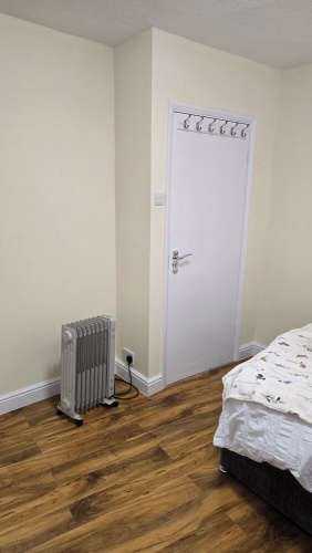Central 1 Bed Apartment Sleeps 2 With Wifi