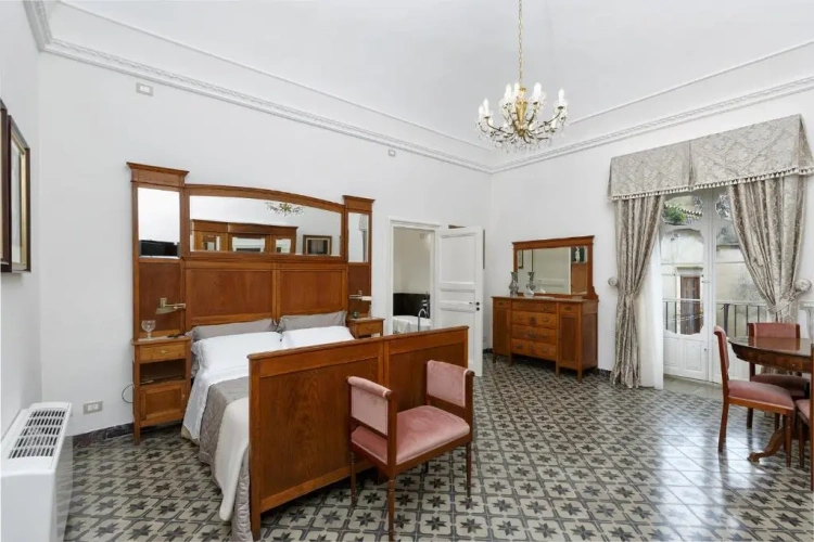 Suite with balcony