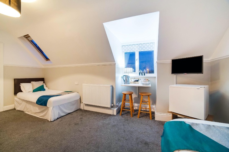 Classic Quadruple room
