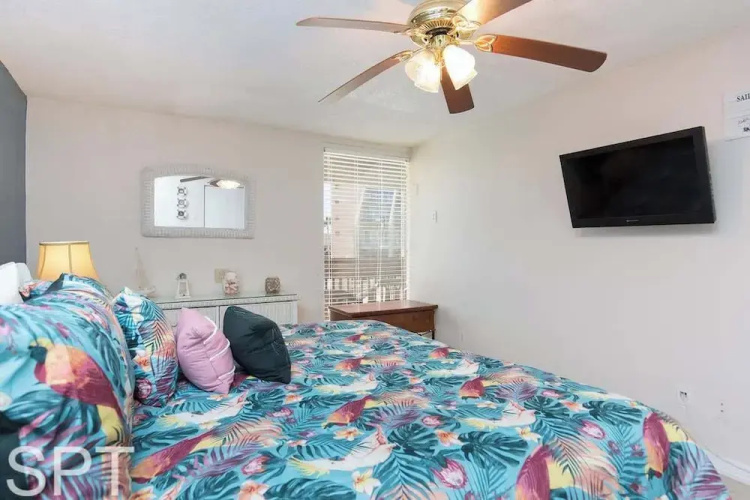 Bahia Mar 851f