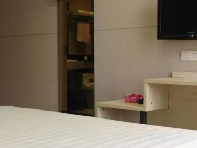 Ji Hotel