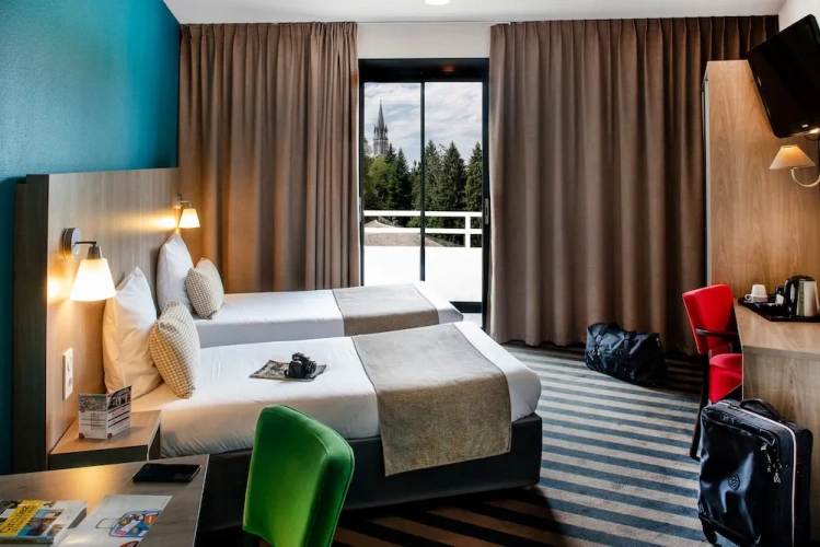 Standard Twin room with balcony
