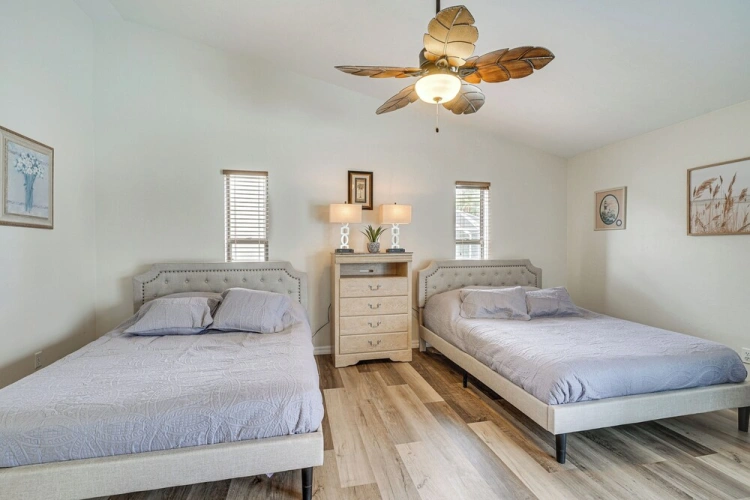 3 Bedrooms Cottage
