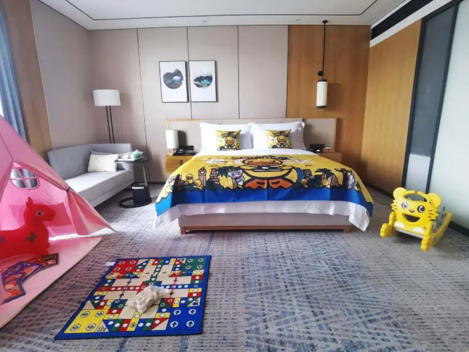 Rezen Longuu Hotel