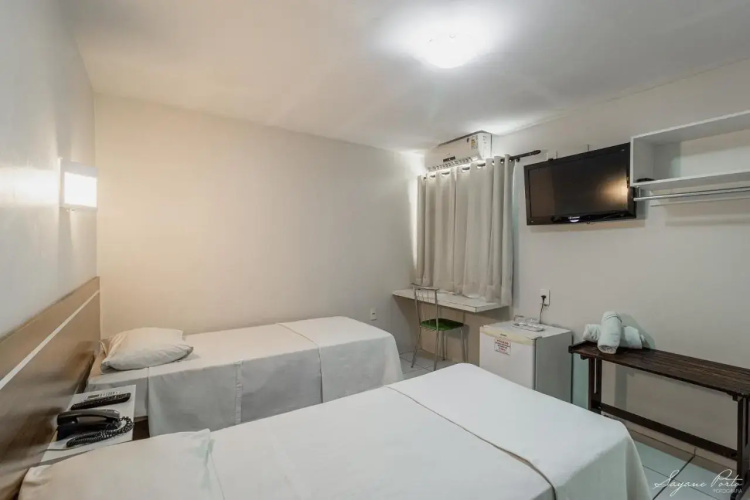 Schalom Hotel