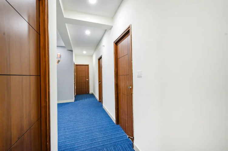 Fabhotel Maski Suites