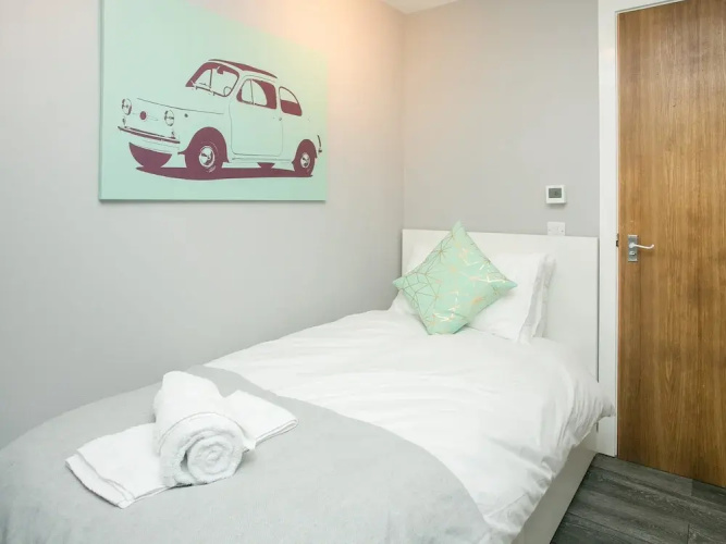 Malone Place Apartment