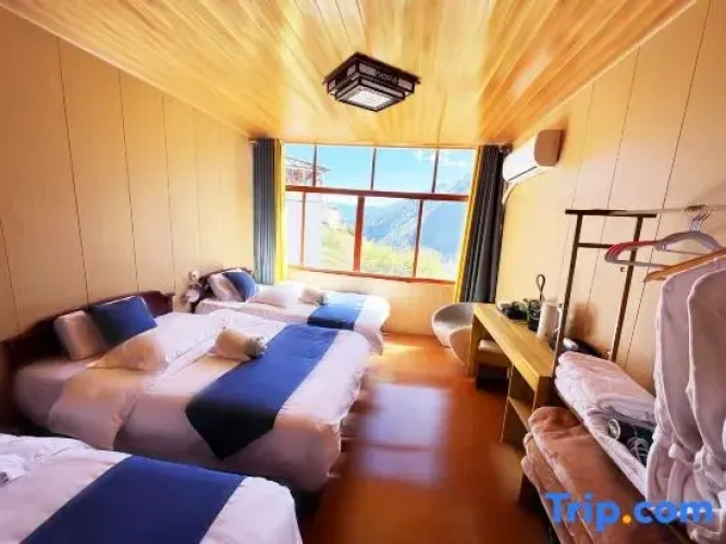 Luxury Triple room with mountain view