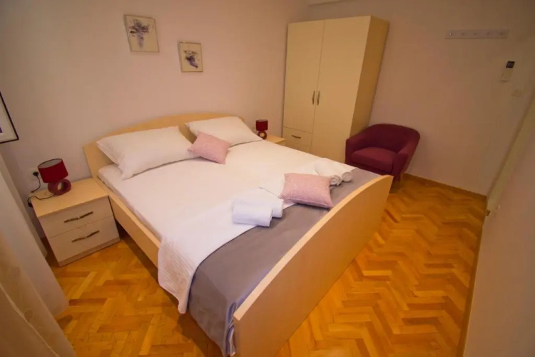 3M Peristil