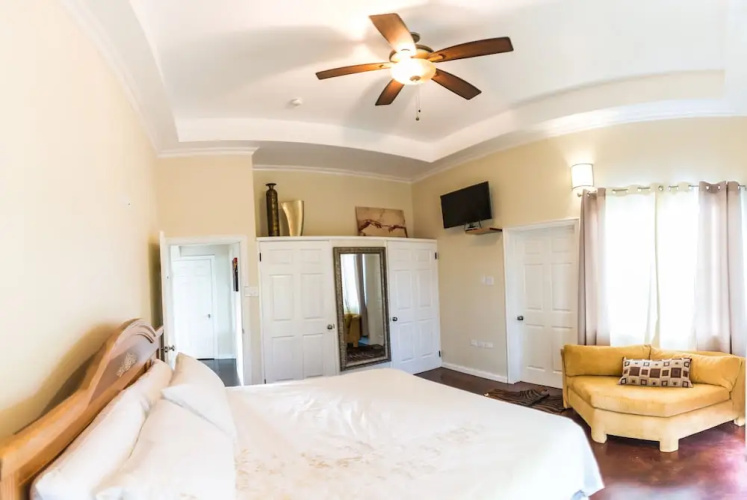 Blue Paloma Bed & Breakfast