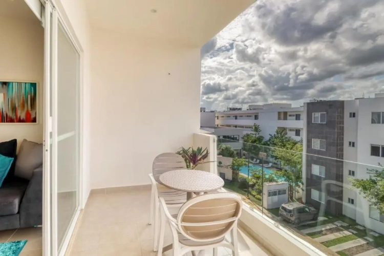 3 Bedrooms Apartment