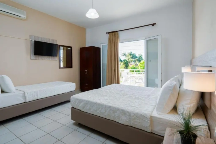 Classic Triple room