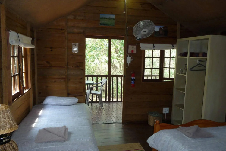 Isinkwe Backpackers Bushcamp
