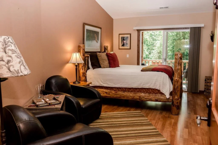 River Rock Inn