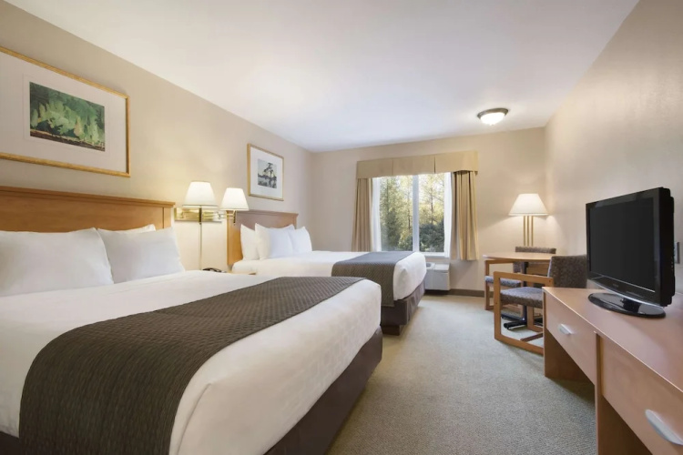 Days Inn & Suites - Thunder Bay