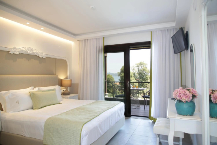 Avaton Luxury Beach Resort - Relais & Chateaux