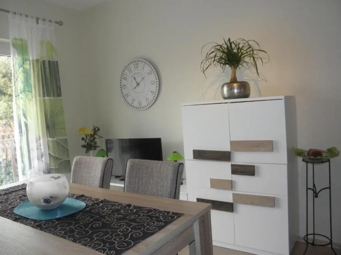 2 Bedrooms Apartment with balcony and with sea view