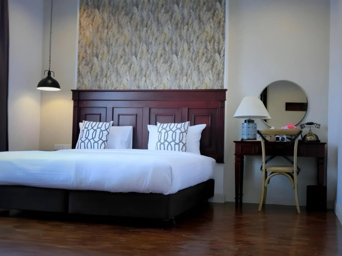 Bloom Boutique Hotel and Cafe