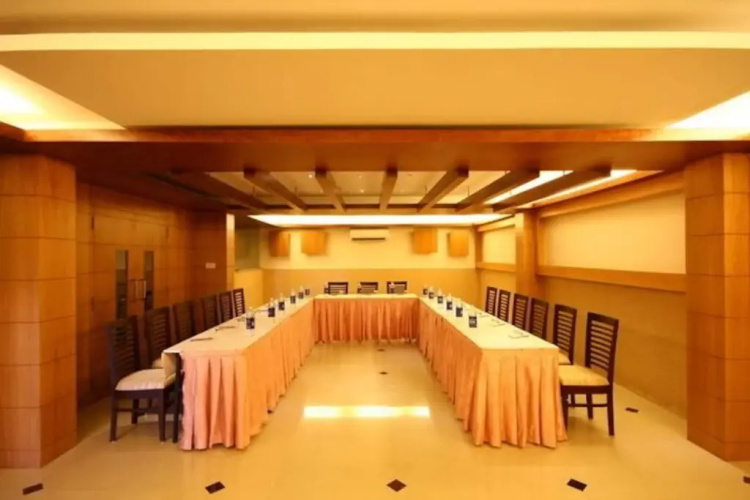 Hotel Crescent Crest