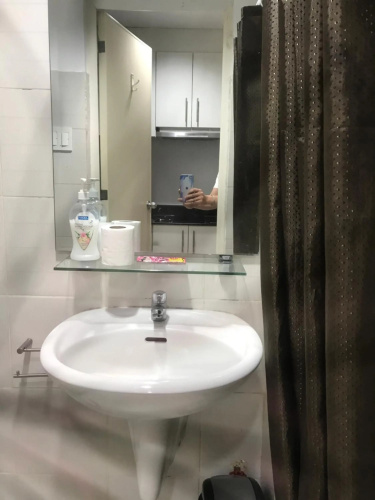 Staycation Sea Residences MOA Jermel