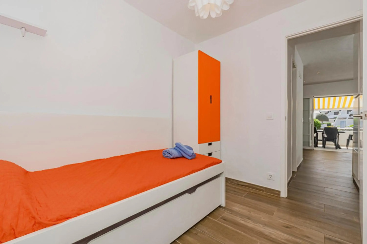 Can Pons Apartment