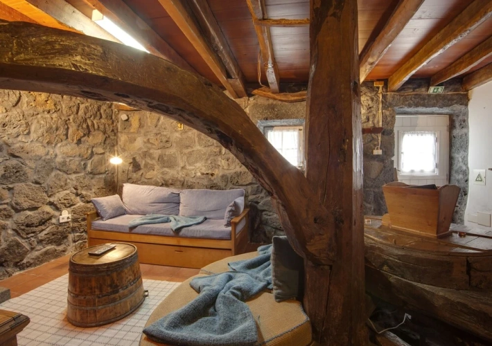 2 Bedrooms Cottage
