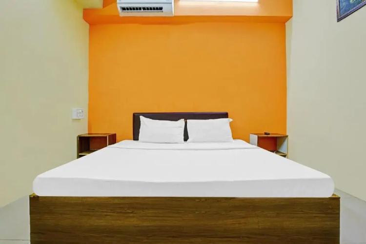 OYO 80576C Hotel Nova Rooms